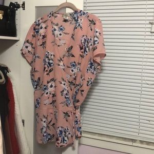 Floral Wrap Top 💐